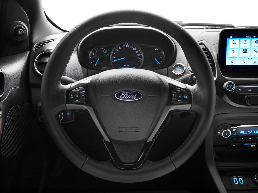 Панель приборов Ford Ka+ Active 2018 года  (WW) (фото 9 из 19)